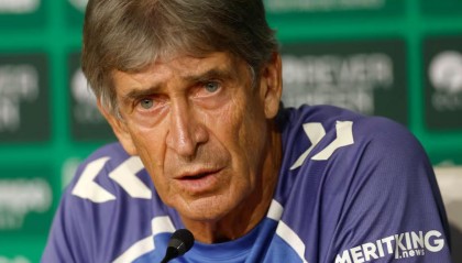 佩莱格里尼：还没和俱乐部谈续约；安东尼的体能状况还需考察