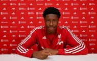 官方：利物浦与18岁后卫埃罗博马签下首份职业合同